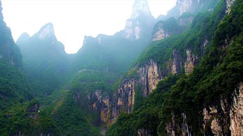 張家界國(guó)家森林公園、鳳凰古城純玩兩晚三日游